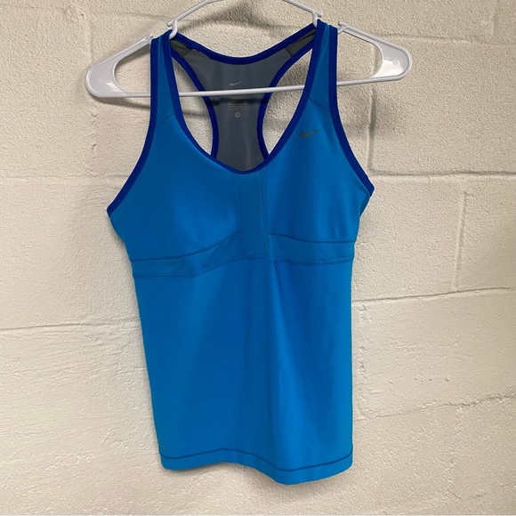 Nike Dri-Fit Women’s Workout Tank Top - Picture 1 of 9